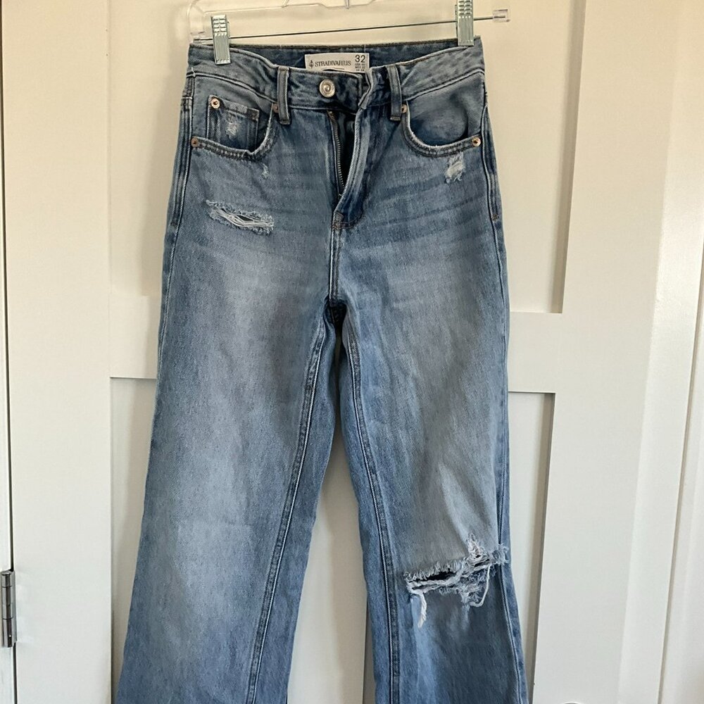 Stradivarius denim, Straight, loose, high rise, distressed, size 00, worn once